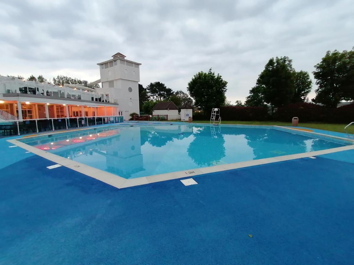 Hotel Haven Rockley Park,Lytchett Bay View Poole Exterior foto